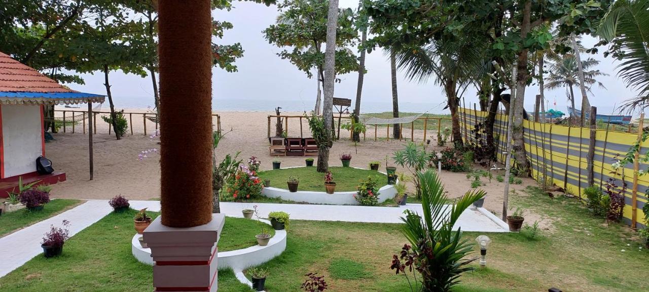 Marari Phoenix Beach Homestay Марарикулам Екстериор снимка