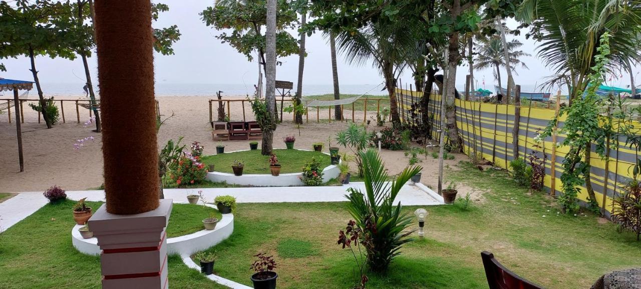 Marari Phoenix Beach Homestay Марарикулам Екстериор снимка