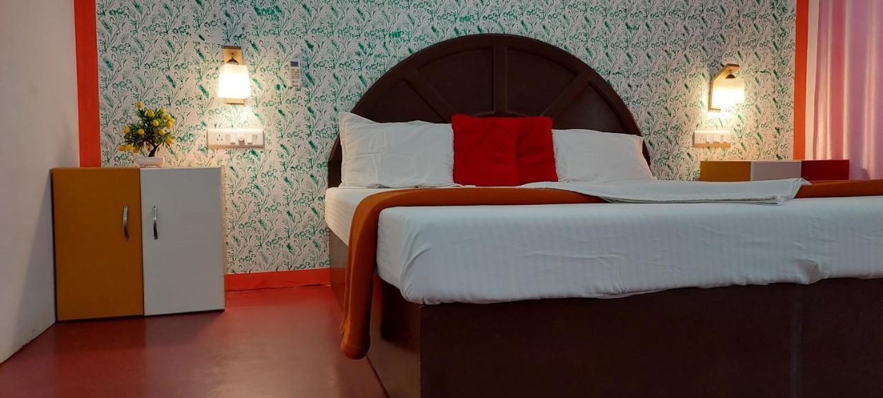 Marari Phoenix Beach Homestay Марарикулам Екстериор снимка