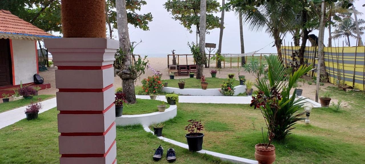 Marari Phoenix Beach Homestay Марарикулам Екстериор снимка