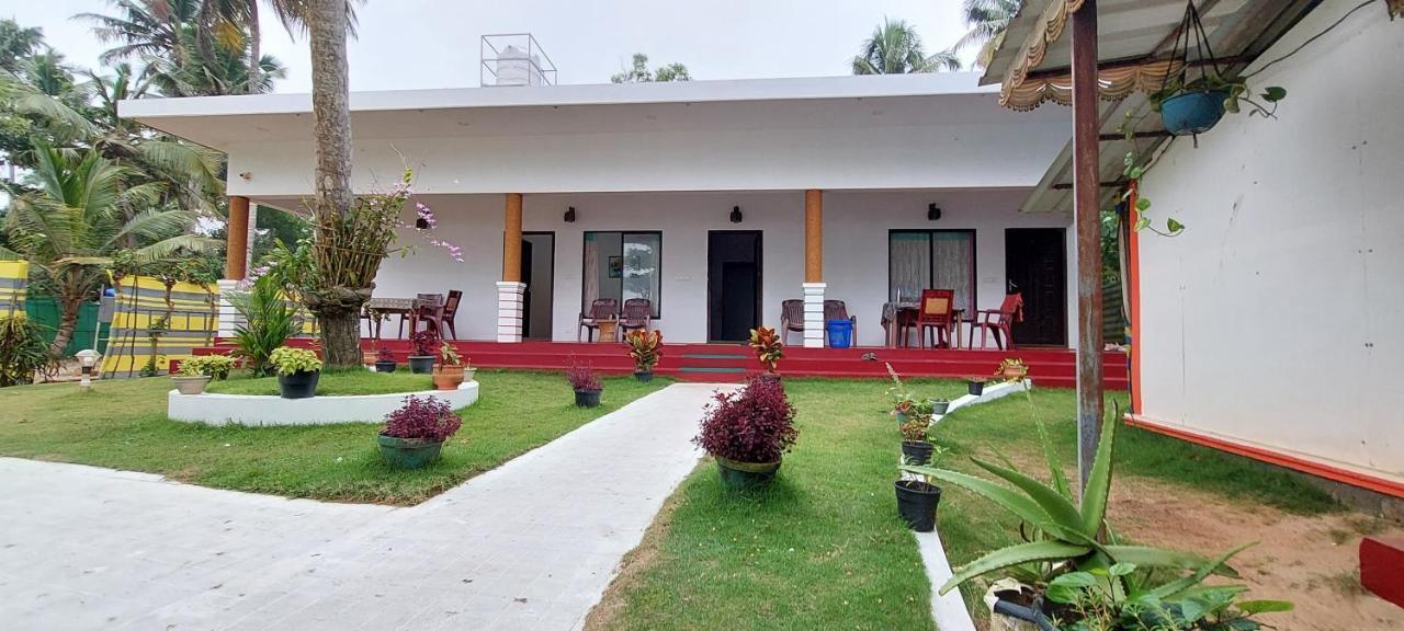 Marari Phoenix Beach Homestay Марарикулам Екстериор снимка