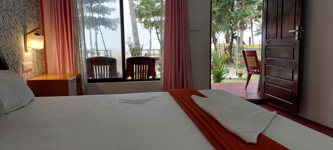 Marari Phoenix Beach Homestay Марарикулам Екстериор снимка