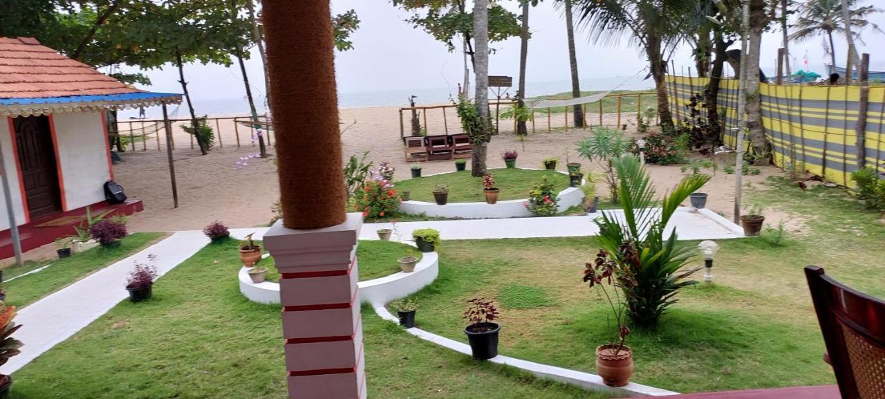 Marari Phoenix Beach Homestay Марарикулам Екстериор снимка