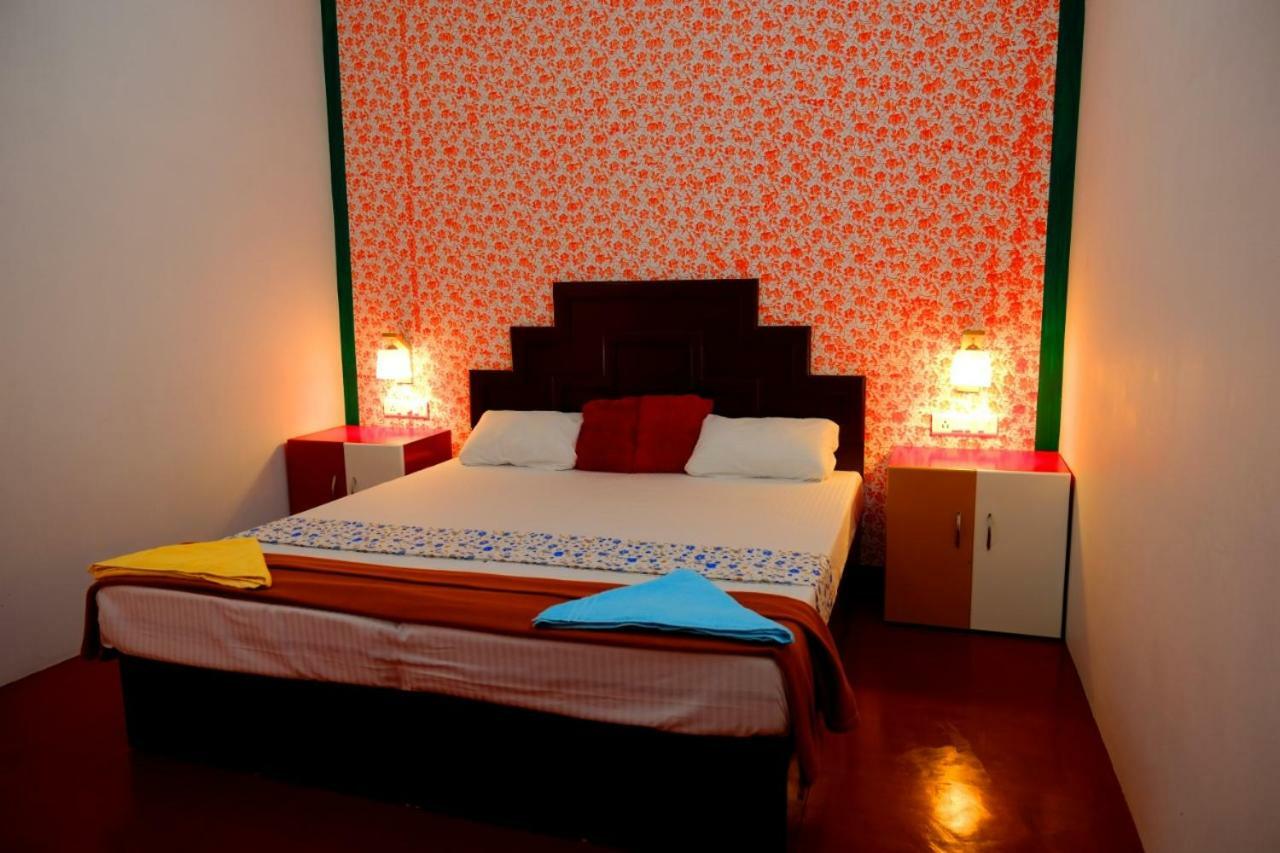 Marari Phoenix Beach Homestay Марарикулам Екстериор снимка
