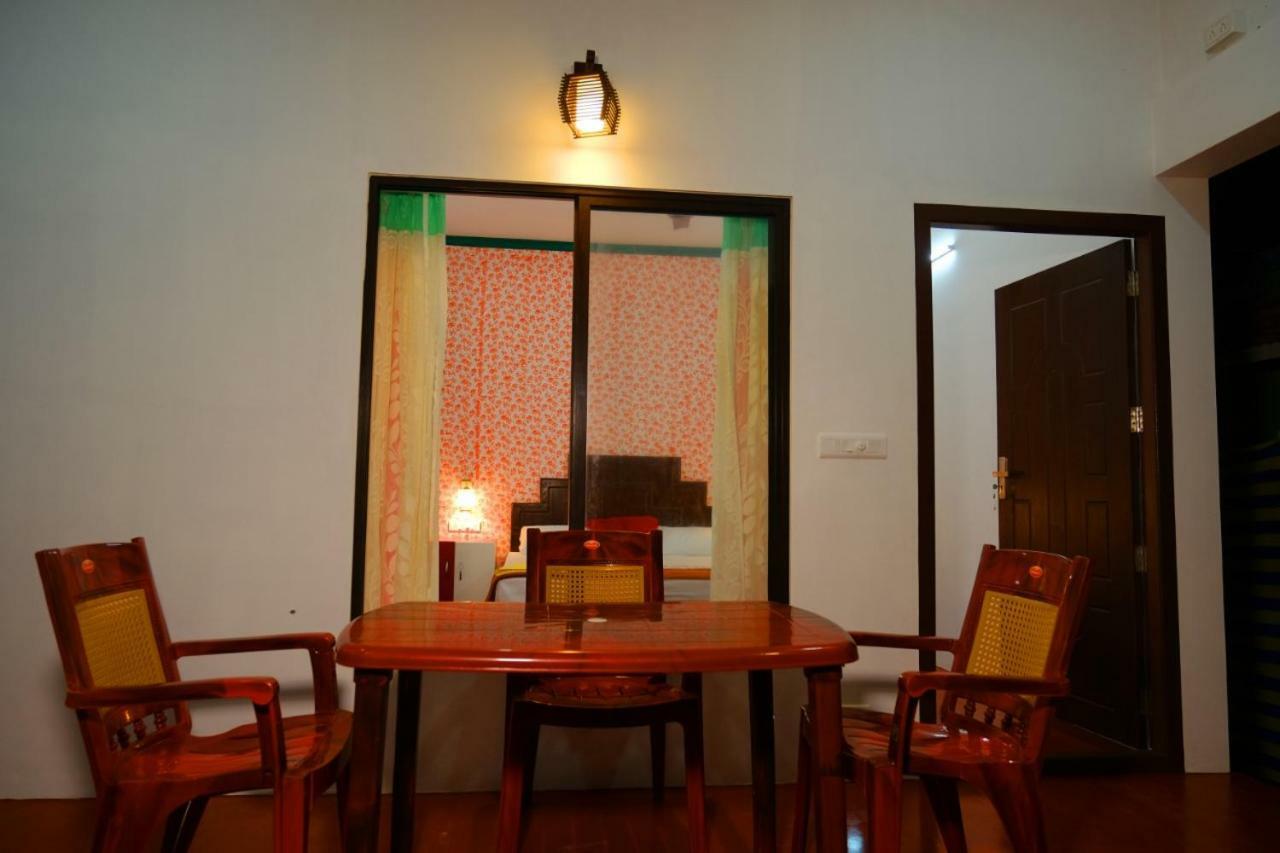Marari Phoenix Beach Homestay Марарикулам Екстериор снимка